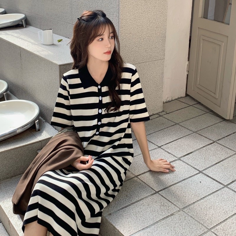 Đầm Len Kẻ Ngang Cổ Bẻ Dáng Dài Siêu Hot