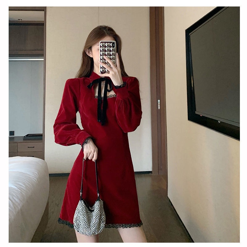 Đầm nhung phối ren tay dài dáng ôm thời trang mùa đông cho nữ 2021 | BigBuy360 - bigbuy360.vn