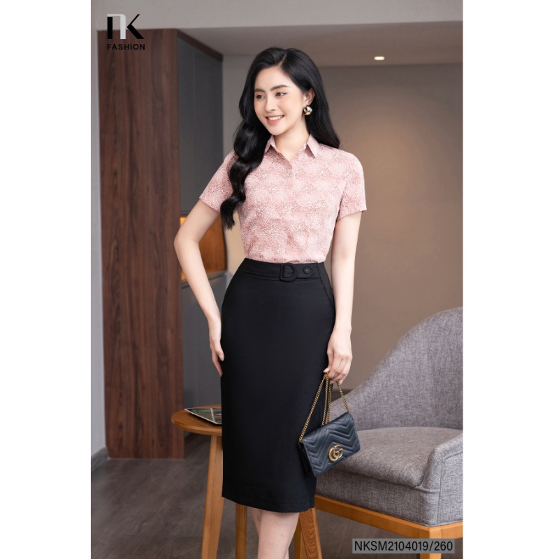 Áo Sơ Mi Nữ Cổ Đức Cộc Tay Hoạ Tiết NK FASHION, Thiết Kế Dáng Suông Công Sở Thoáng Mát NKSM2104019