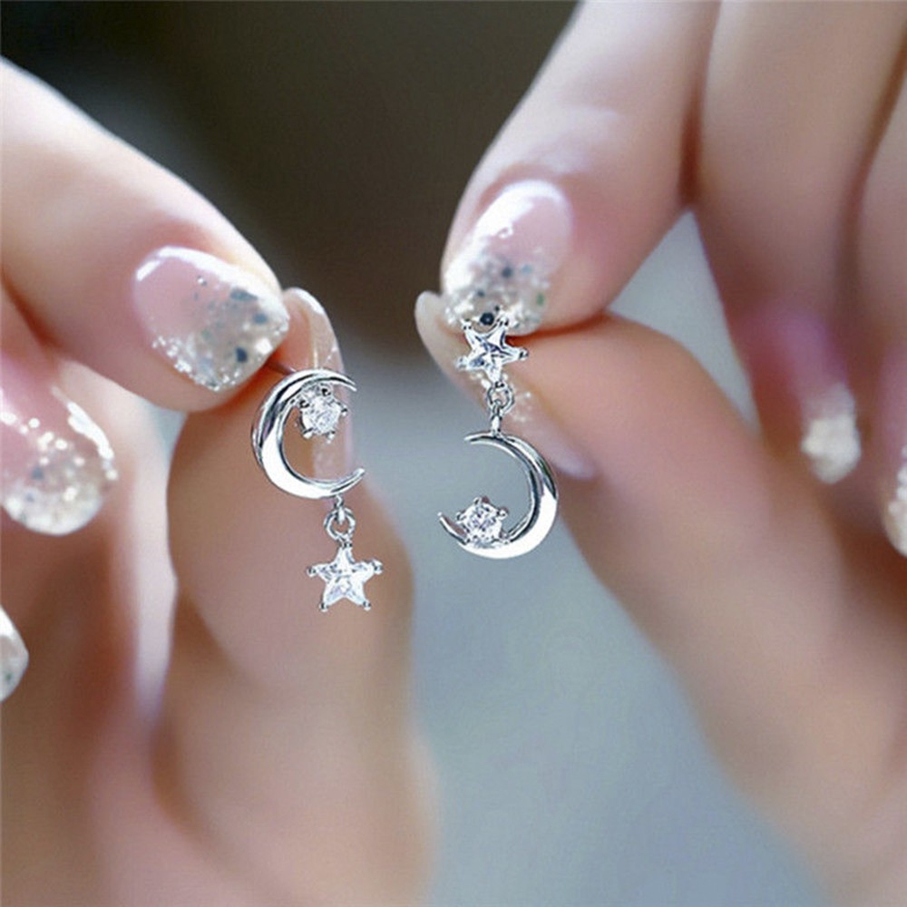 Hoa tai đinh tán bằng bạc đính đá pha lê kiểu sao trăng rơi thời trang Hàn Quốc dành cho nữ