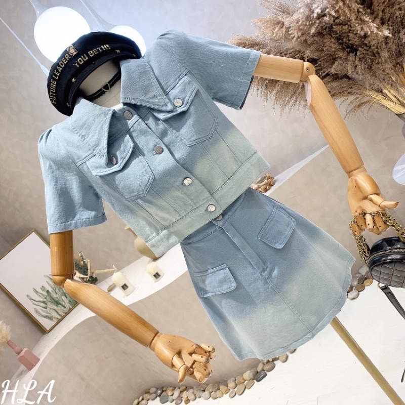 Set áo khoác jean loang + chân váy dáng A