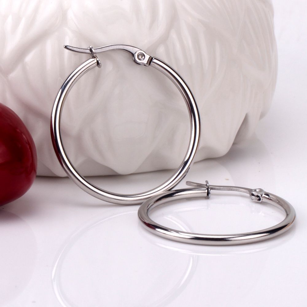 1 Đôi Khuyên Tai Tròn Bằng Thép Không Gỉ Nhiều Màu Thời Trang