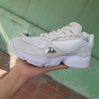 Giày sneaker Facol màu trắng