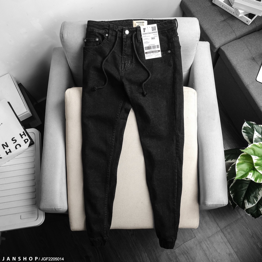 Jogger Kiểu Dáng Thể Thao Khoẻ Khoắn Với Quai Túi Tạo Ấn Tượng, Lai Bo Chun Form Skinny Tôn Dáng, Chất Liệu Jean Co Giãn