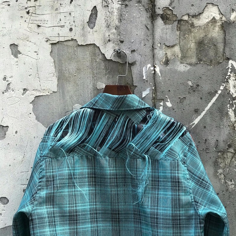 ÁO SƠMI “TVD SỌC RÁCH VAI TUA RUA VẢI”