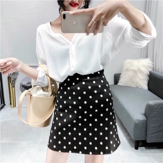 Chân váy chấm bi