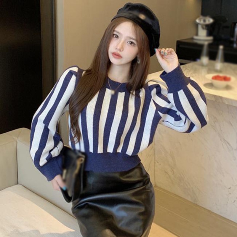 Áo len tay dài dáng rộng họa tiết kẻ sọc màu sắc ngọt ngào phong cách Hàn Quốc
