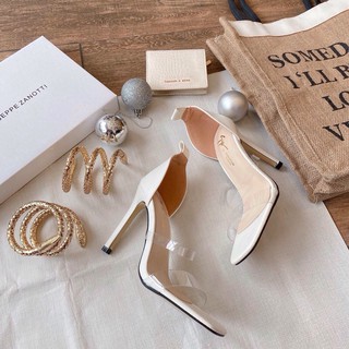 Sandal quai rắn chanh xả Ngọc Trinh