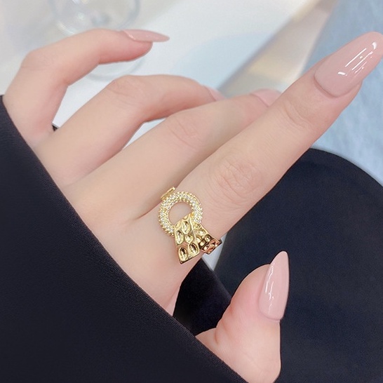 Nhẫn hở mạ vàng 14K hình chữ T đính đá zircon thời trang