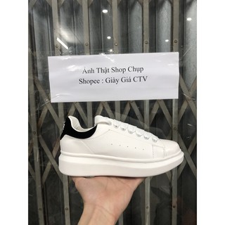 Giày thể thao gót hoa cúc