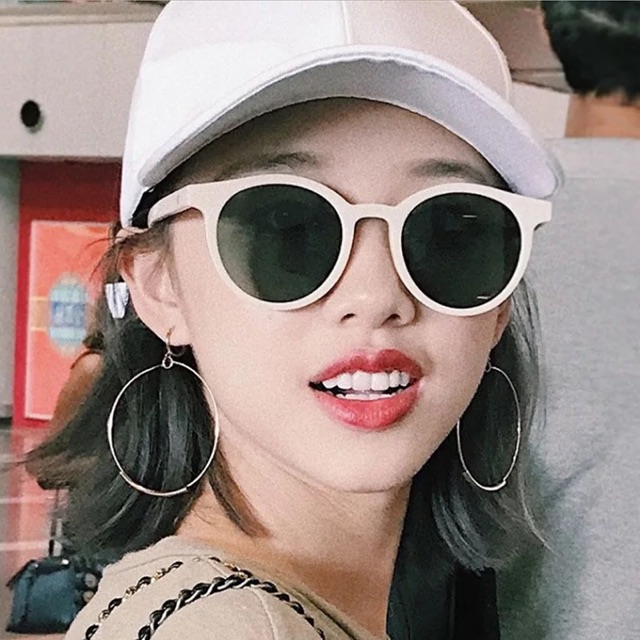 MẮT KÍNH THỜI TRANG CHỮ V TREND