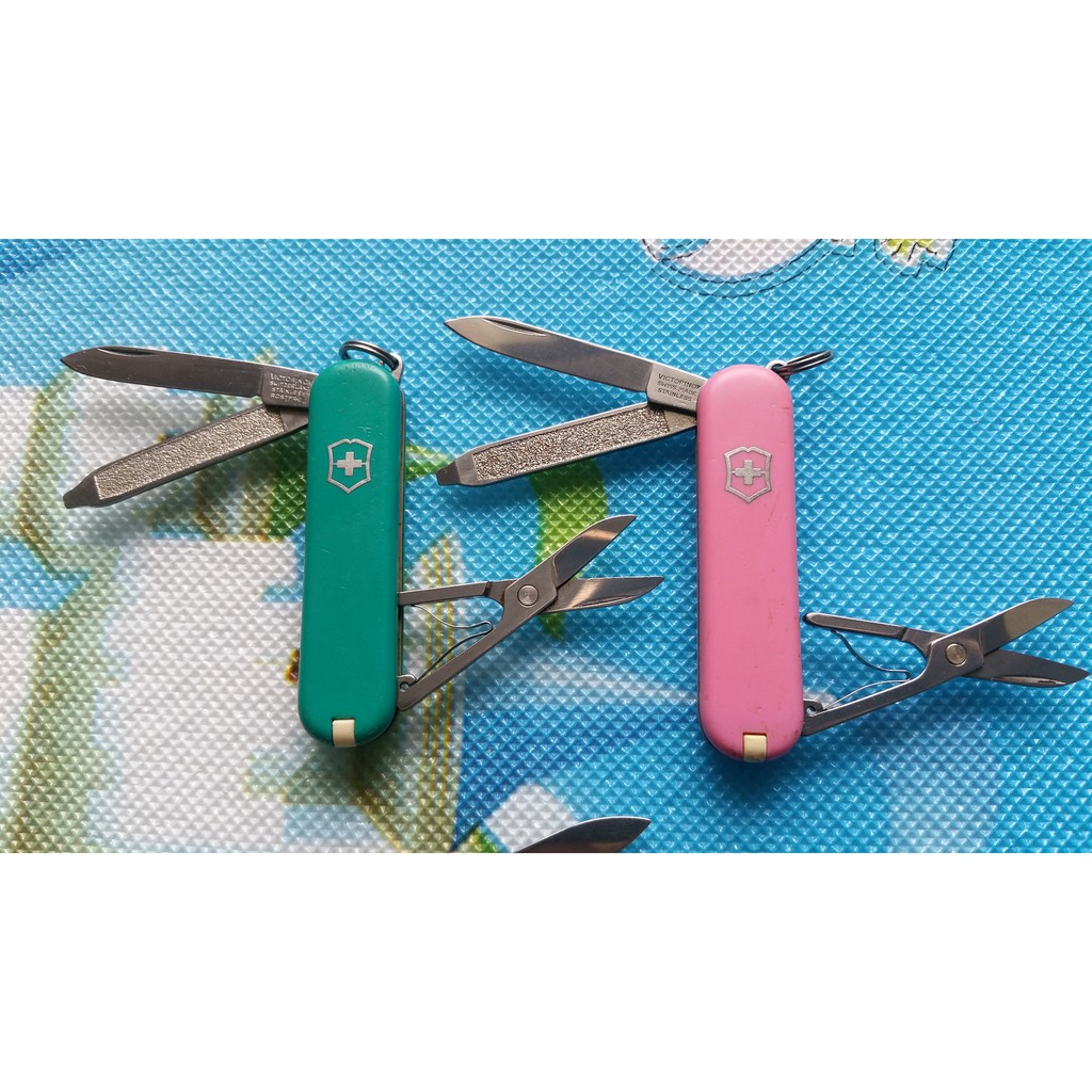 Dao đa năng Victorinox Classic cũ