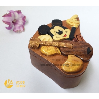 HỘP BÍ MẬT MICKEY