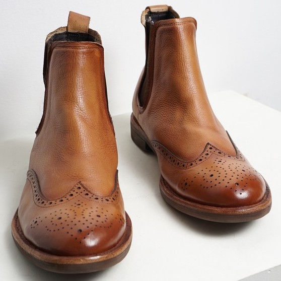 Giày boot nam cao cổ màu nâu tan CHELSEA WINGTIP, giày da thật cổ lửng TONKIN