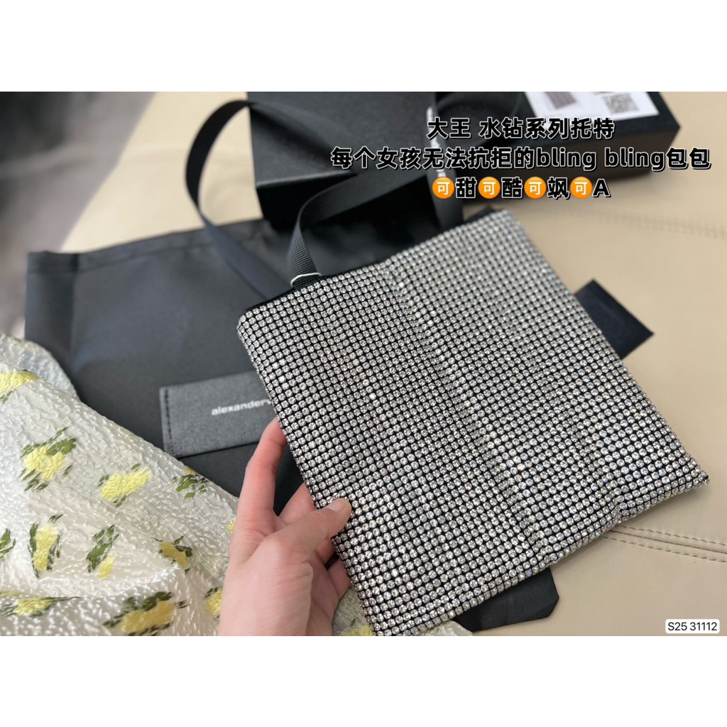 Túi tote nữ thời trang cao cấp Alexander Wang AW kiểu dáng độc đáo, họa tiết đính đá ấn tượng