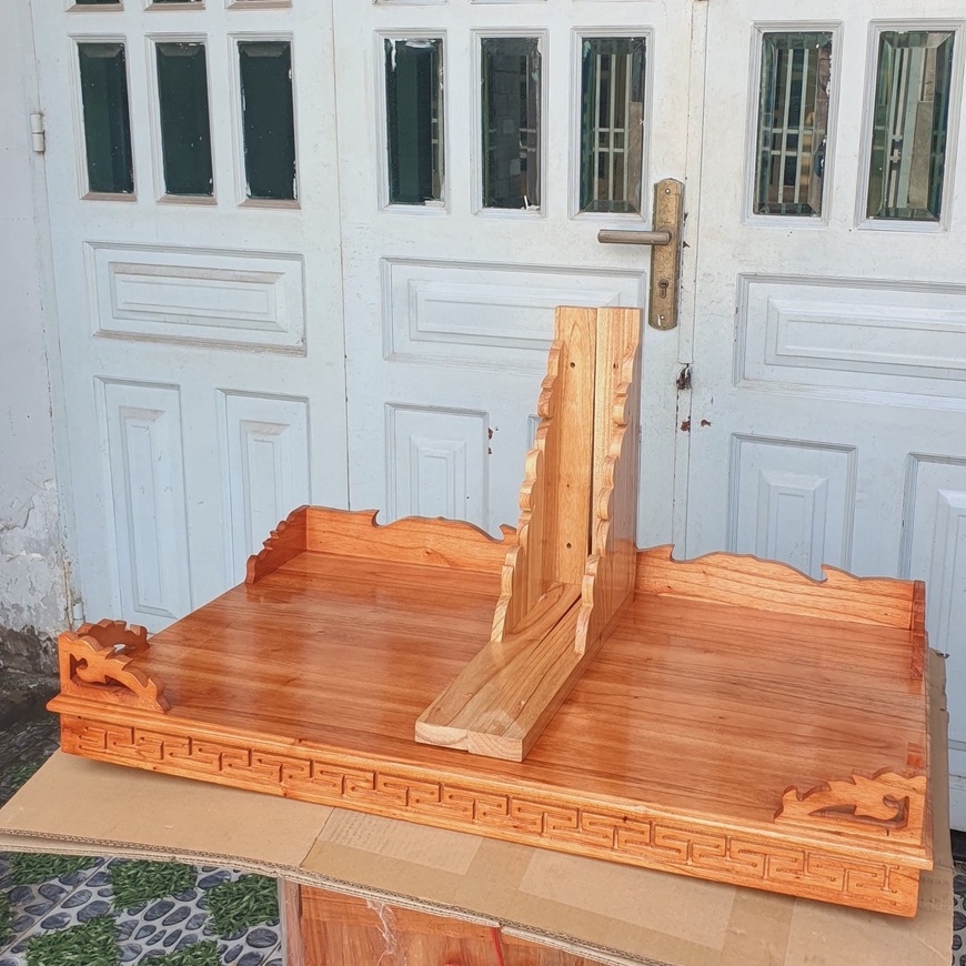 Bàn thờ treo tường gỗ xoan ngang 70cm trơn vàng nhạt
