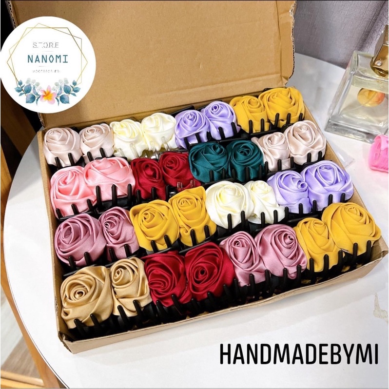 Kẹp càng cua đính hoa hồng -handmade by Nanomi