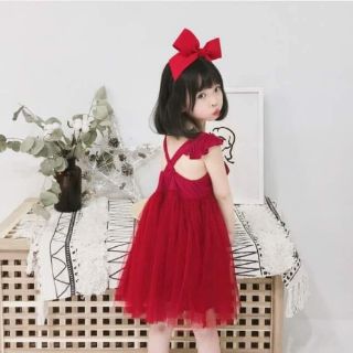 Váy đỏ công chúa nổi bật đi chơi hè