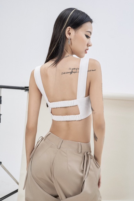 ÁO CROP TOP - CÓ MÚT NGỰC