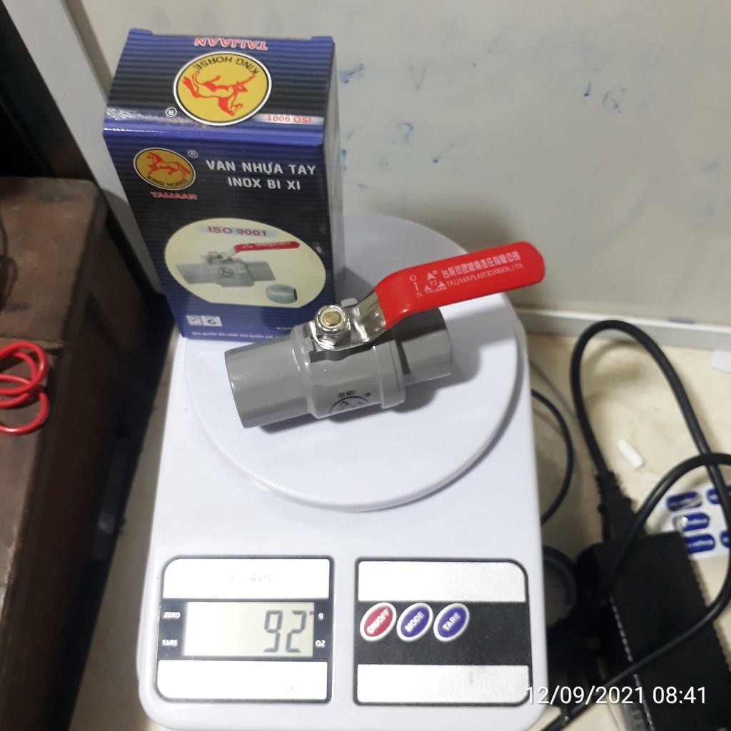 Van khoá nước TAIJAAN - van nhựa , tay inox bi xi - Áp lực nước 150PSI