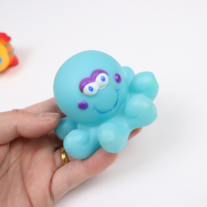 Xuất dư Úc!! Set 4 sinh vật biển phun nước web hãng 8$, đồ chơi bãi biển nhà tắm an toàn