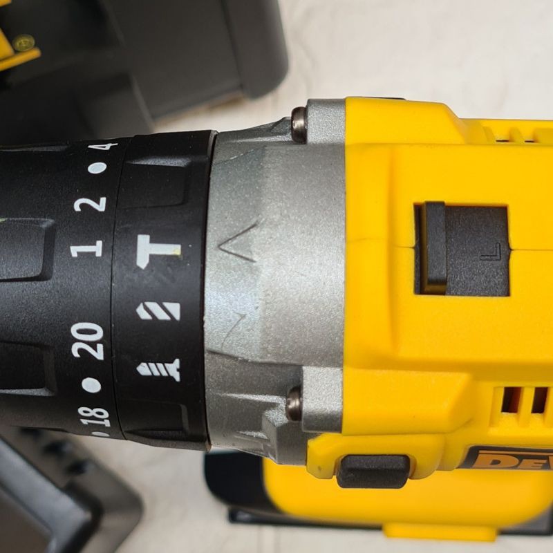 Máy Khoan Pin Dewalt 118V Tăng kèm mũi vít Dewalt, Auto Lock