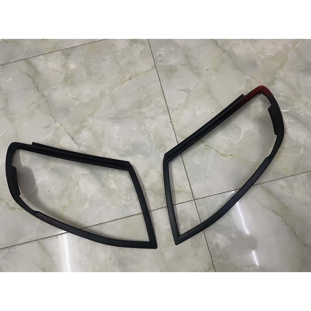 Bộ ốp viền đèn pha đen và mạ crom xe Ford Ranger form 2013-2015 form cũ