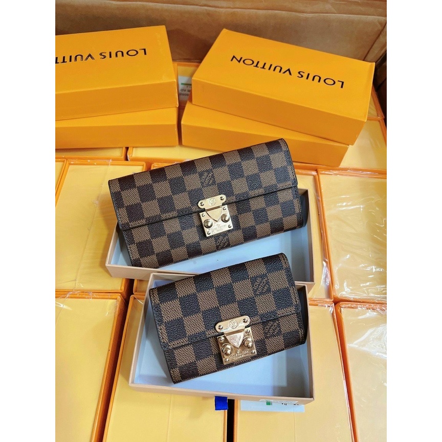 Ví Nữ Cầm Tay Họa Tiết Hoa Nâu Khóa Vuông Hộp Rút VLV01