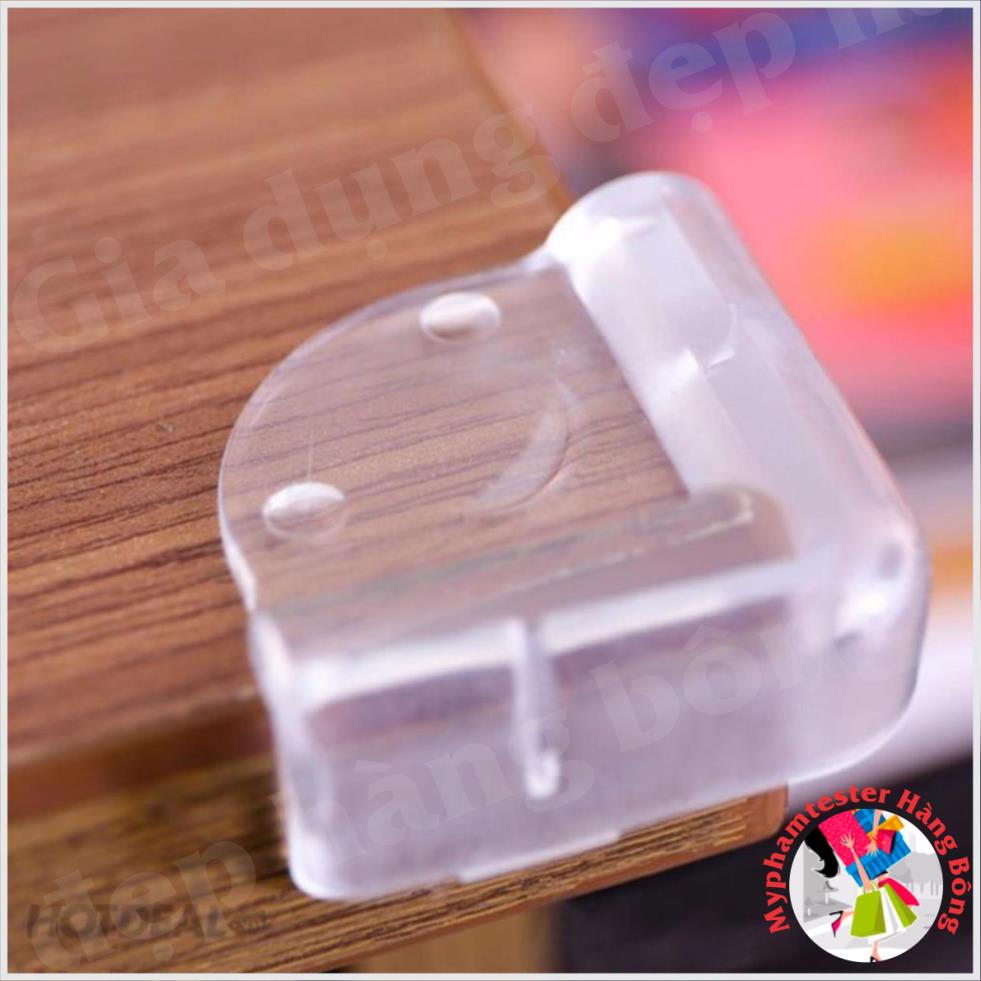 Bịt góc bàn silicon mẫu vuông hình mặt cười bảo đảm an toàn cho trẻ nhỏ
