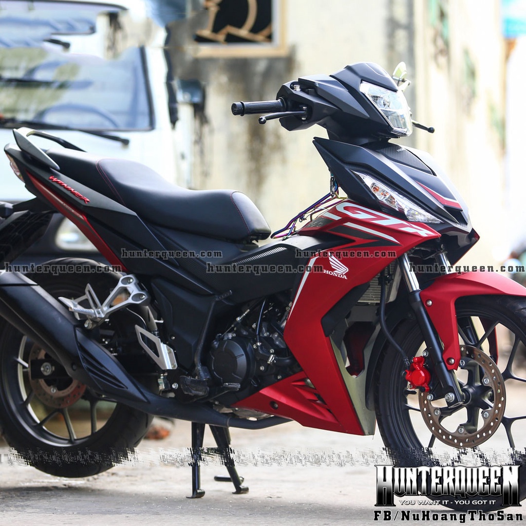 Tem rời in UV cao cấp, dán xe Winner V1 màu đỏ. Mẫu GTR đơn giản. Decal chống nước, không bay màu, bong tróc