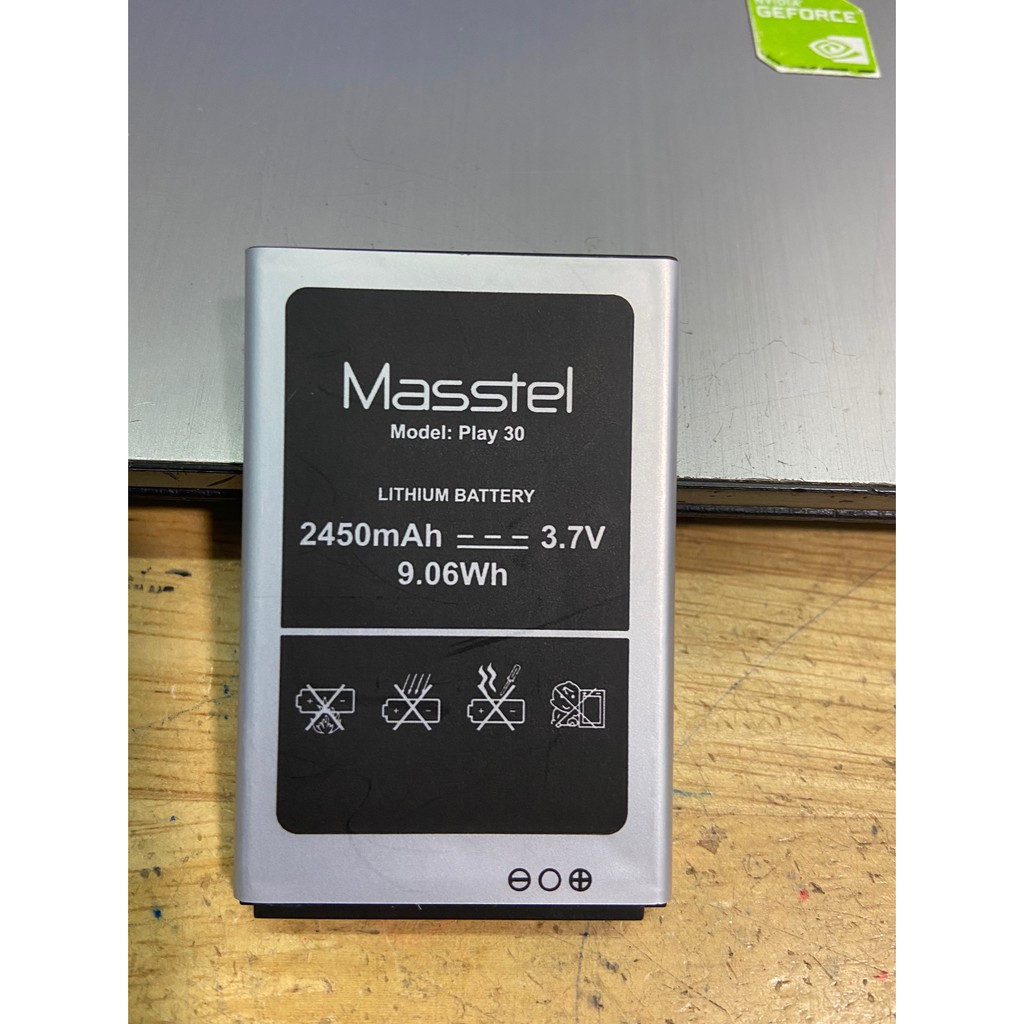 Điện thoại Masstel Play30 Mh 2.4inh, Đèn pin siêu sáng, Pin 2450mAh, loa khùng, FM không cần tay nghe | BigBuy360 - bigbuy360.vn