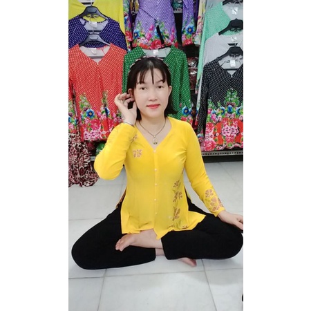 Áo bà ba ép đá. cổ tim