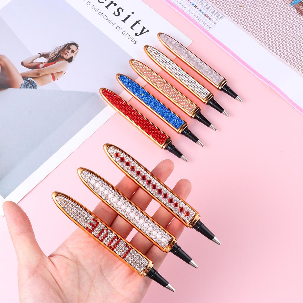 Phụ Kiện Bút Thêu Tranh Chữ Thập Tự Nhiên