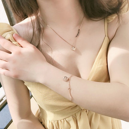 Vòng cổ thép titan hình mặt cười mạ vàng thời trang mới cho nữ
