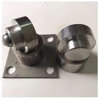 GIÁ HỦY DIỆT. Bản lề cửa cổng, lề cối xoay 360 độ inox 201 ( có bi, có đế ) phi 38 42 45. cửa cổng 2 cánh 1cánh chịu lực