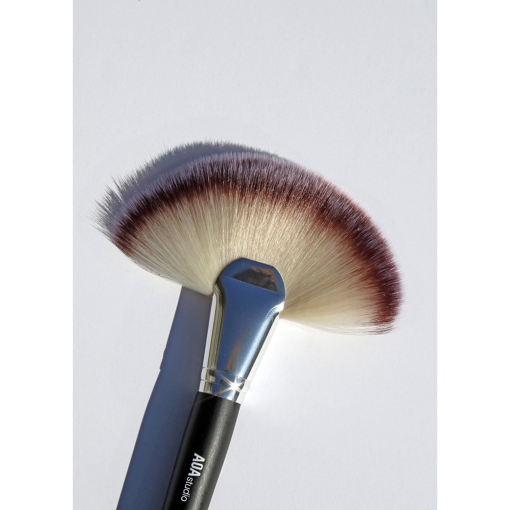 CỌ TRANG ĐIỂM AOA STUDIO F11 - LARGE FAN BRUSH