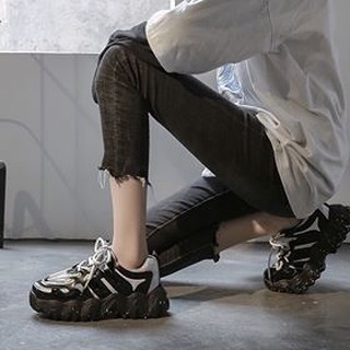 Giày sneaker v28