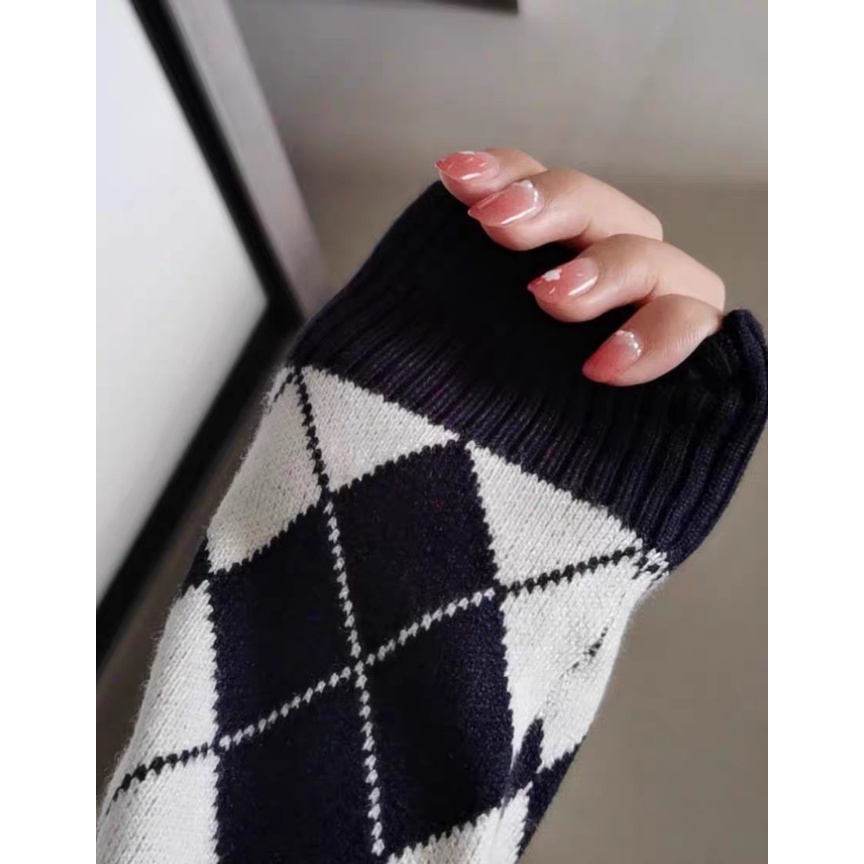 Áo Sweater polo len dài tay, Khoác len cảdigan croptop, cardigan lửng hoạ tiết quả trám caro | BigBuy360 - bigbuy360.vn