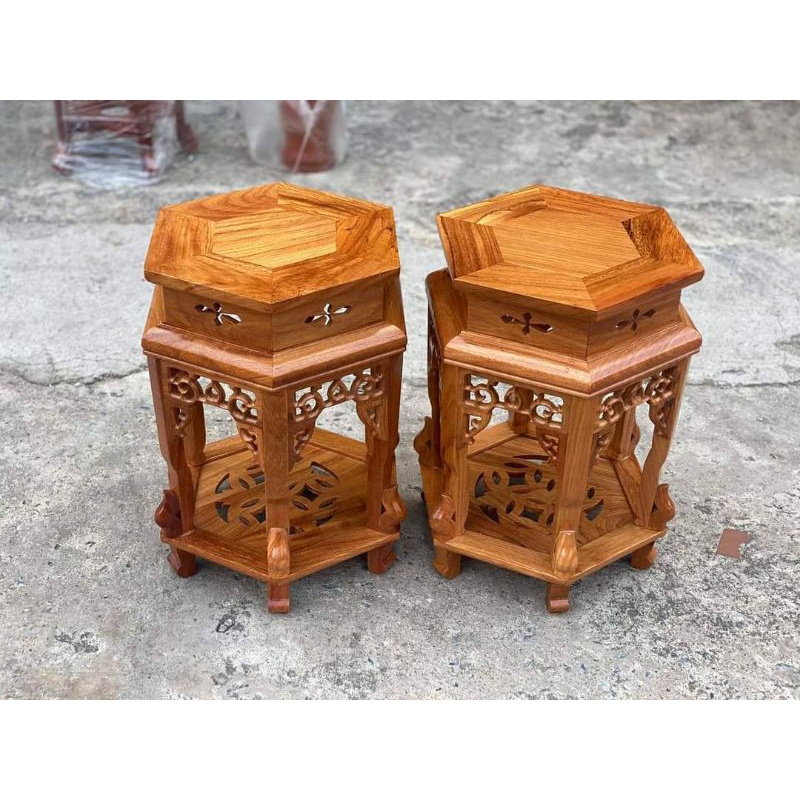 Đôn lục giác gỗ gõ đỏ kích thước cao 50 cm đường kính mặt 32 cm.