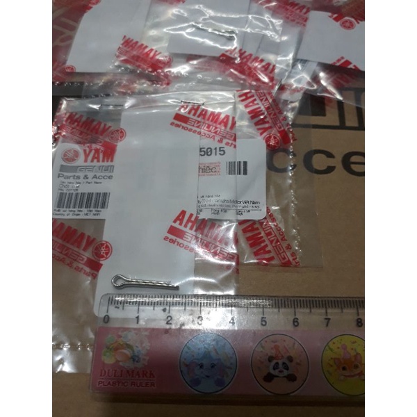 1 cái chốt trẻ gác chânYamaha