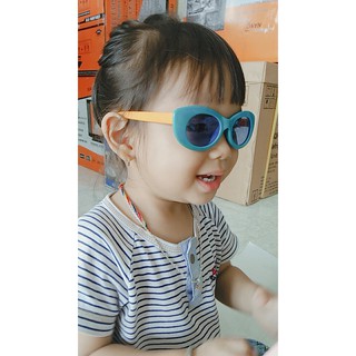 mắt kính cho bé tặng hộp nhựa