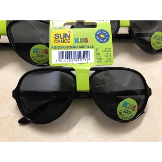 Kính cho bé chống tia UV 100% xách tay Đức