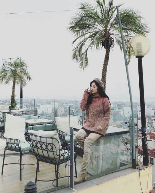 Áo len vặn thừng cổ lọ dáng dài