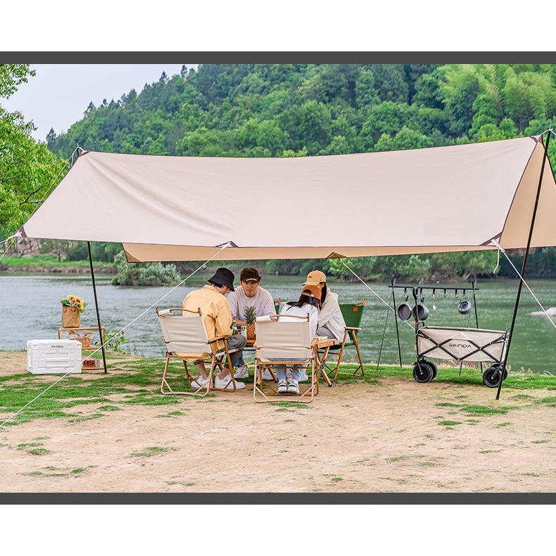 Tấm tăng/tarp lều tráng bạc chống UV kèm cọc chống, dễ dàng tùy biến với nhiều kiểu setup tiện cho chuyến đi dã ngoại