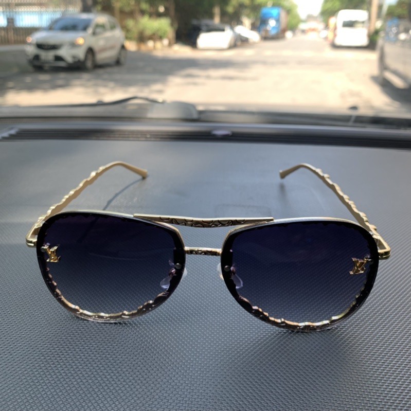 Kính nam kinh nam thoi trang