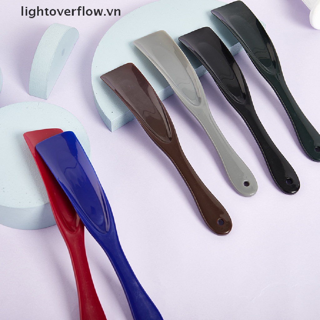 [lightoverflow] 1 Dụng Cụ Hỗ Trợ Mang Giày Lười Bằng Nhựa Cán Dài [VN]