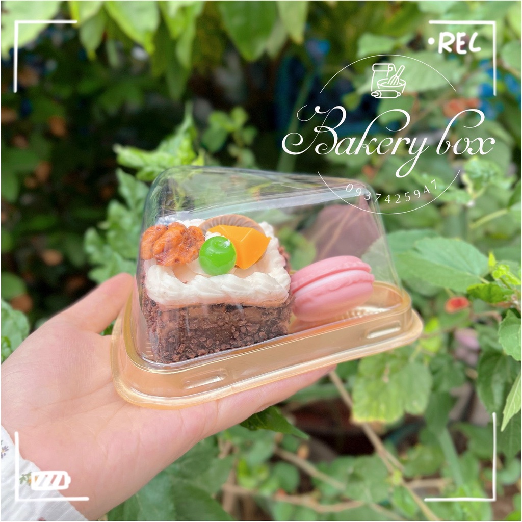 Hộp Tam Giác A03 Đế Vàng Đựng Bánh Kem, Cheese Cake, Red Velvet