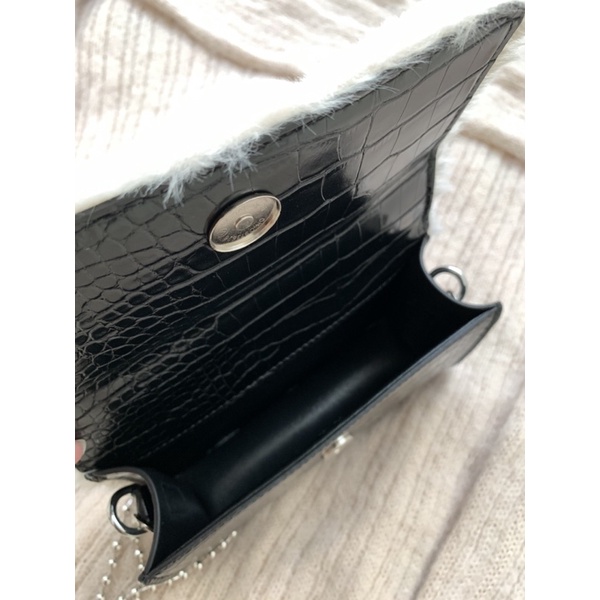 Túi da phủ lông kèm chain-2020