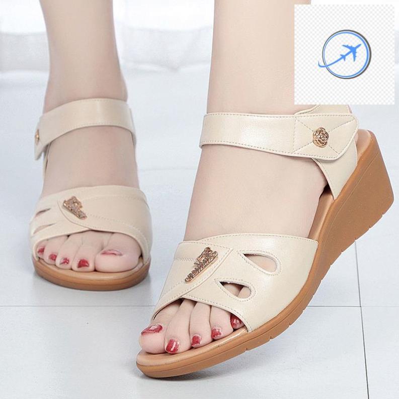 💪💁 Giày Sandal Đế Mềm Chống Trượt Thời Trang Mùa Hè Dành Cho Nữ Tuổi Trung Niên 2021 💪💁