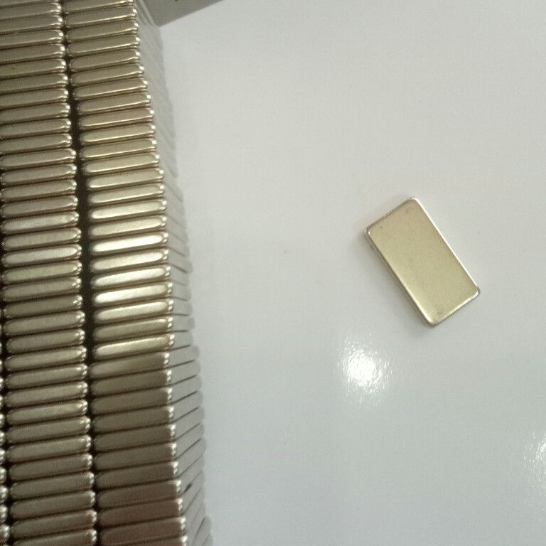 Nam châm viên 25*14*3mm